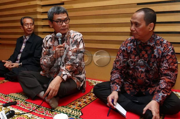 Indriyanto Pertanyakan...