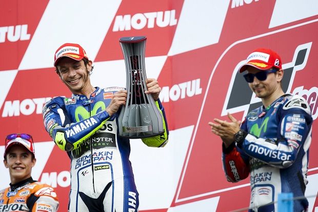 Rossi Bahagia Beda 10...