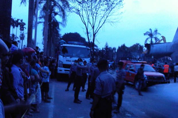 Ribuan Warga Masih Padati...