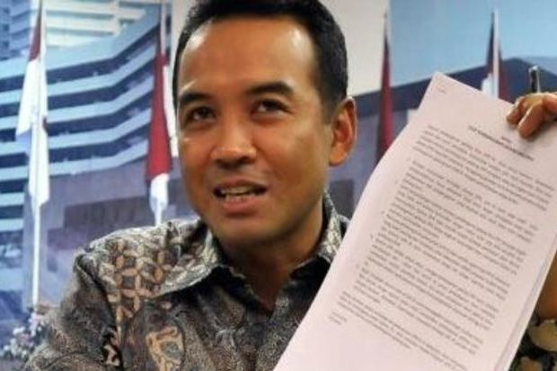 Menpora Tetap Bandel,...