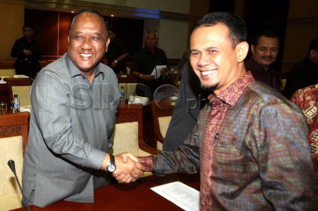 Komisi I DPR Gelar Uji...