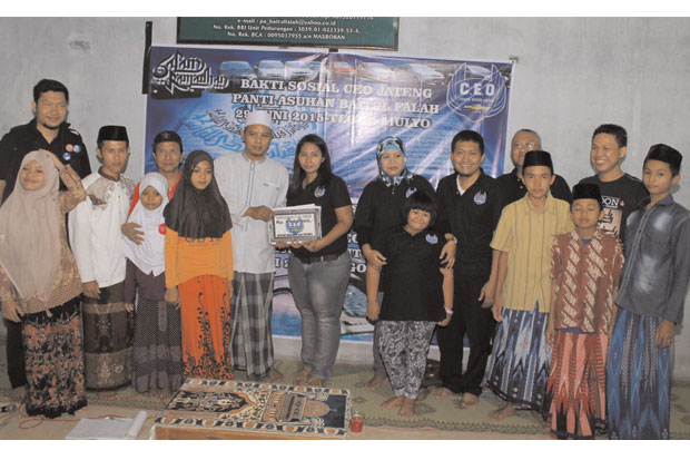 Bukber di Panti Asuhan,...