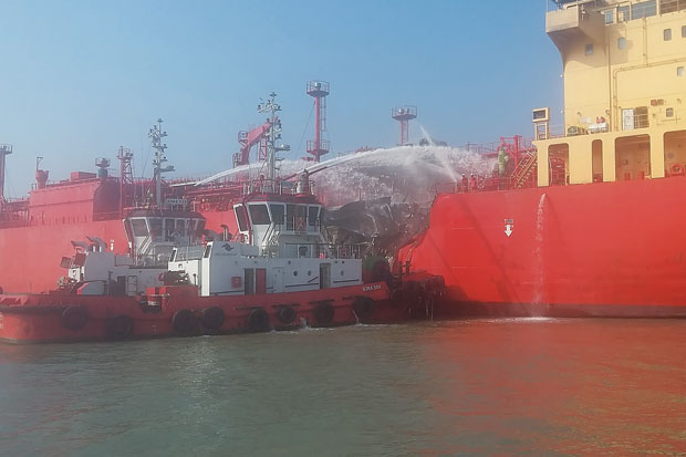 Kapal Meratus Terbakar,...