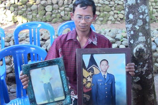 Ayah Serka Sutrisno...