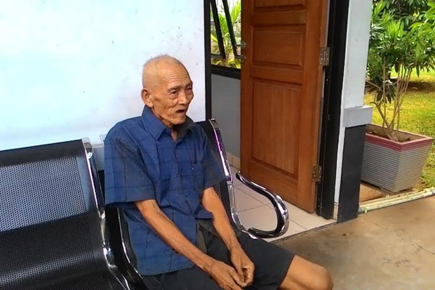 Kakek Pengemis Ini Tolak...