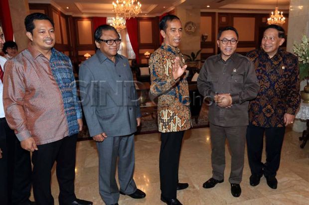 Ketua MPR Ingatkan Menteri...