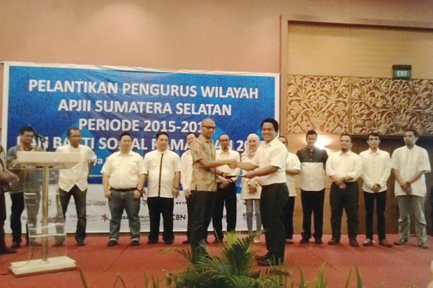Penetrasi Pengguna Internet...