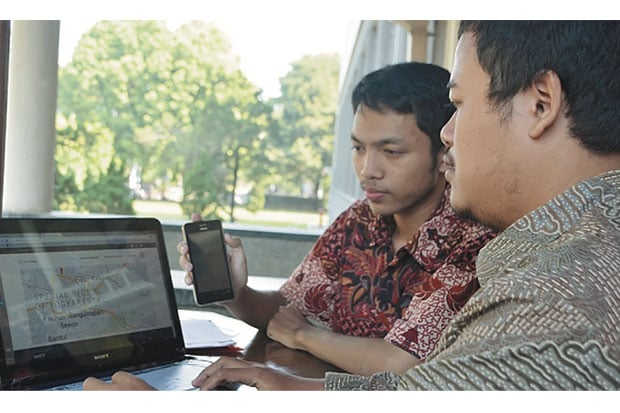 Ciptakan Aplikasi Pemantau...