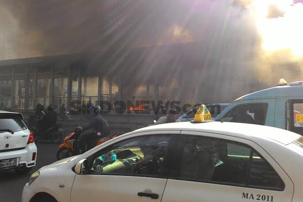Bus Transjakarta Terbakar...