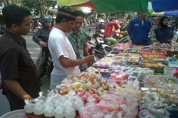 Sidak Pedagang Takjil,...