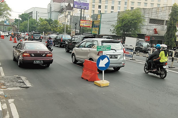 Jalur Masuk ke Paragon...