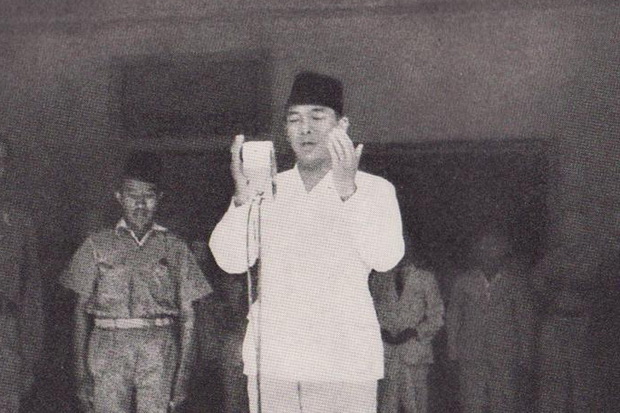 Persiapan Soekarno Menghadapi...