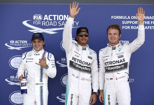 Hamilton Rebut Pole...