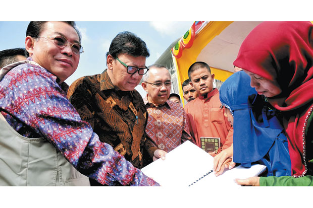Sinar Mas Salurkan 500.000...