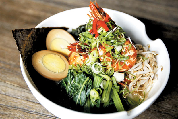 Menikmati Menu Indonesia