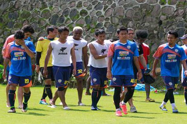 Singo Edan Bebaskan...
