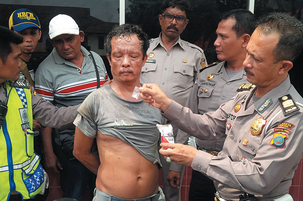 Tukang Gali Kubur Jual...