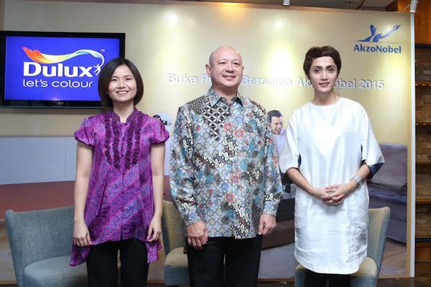 Hadirkan Warna Warni...