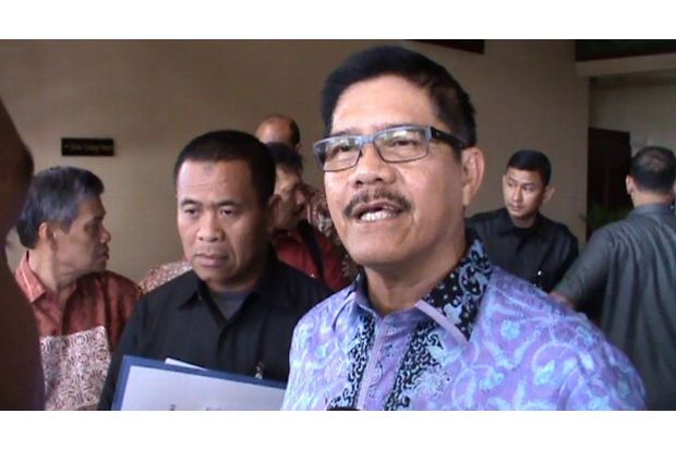 Hakim PTUN Ditangkap,...