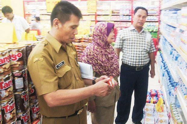 Supermarket Nekat Masih...