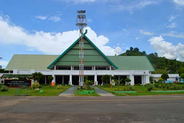 Bandara di Bima Lumpuh...