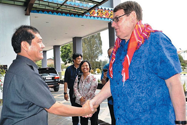 Bantu Pemerintah Tangani...