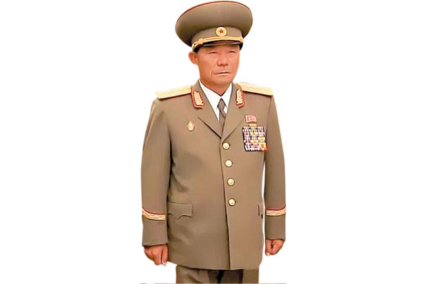 Pak Yong-sik Jabat Menhan...