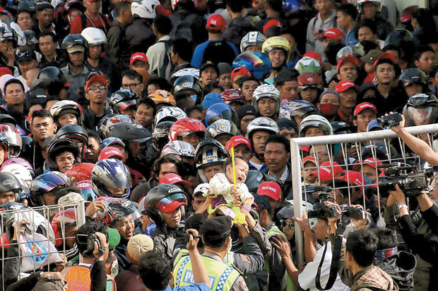 Tak Sabar Tunggu Motor,...