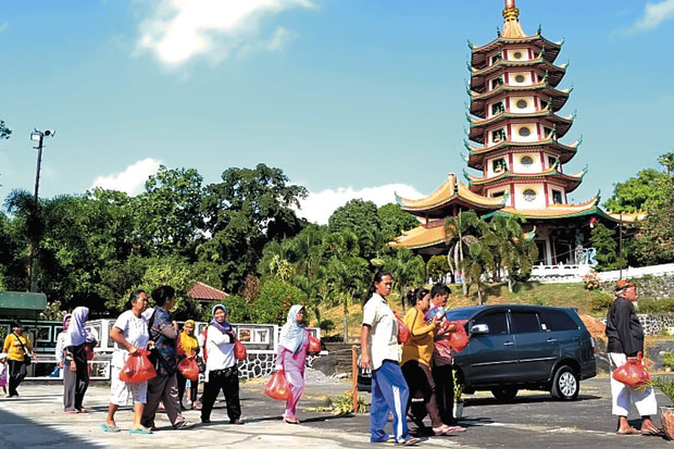 Vihara Budhagaya Bagikan...