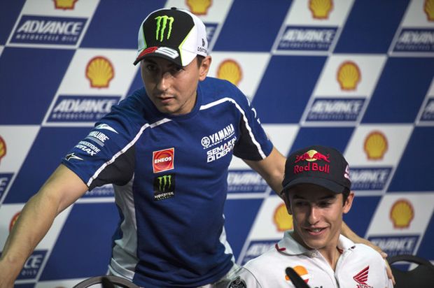 Lorenzo Belum Lepas...