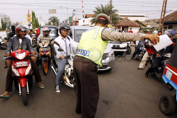 Ogah Ditilang, Pemuda...