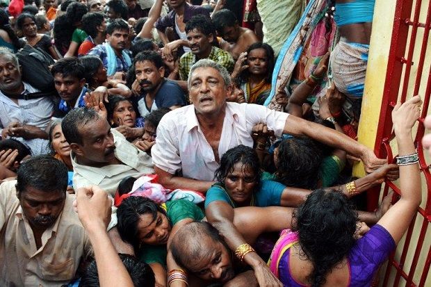 Ritual di Sungai India,...