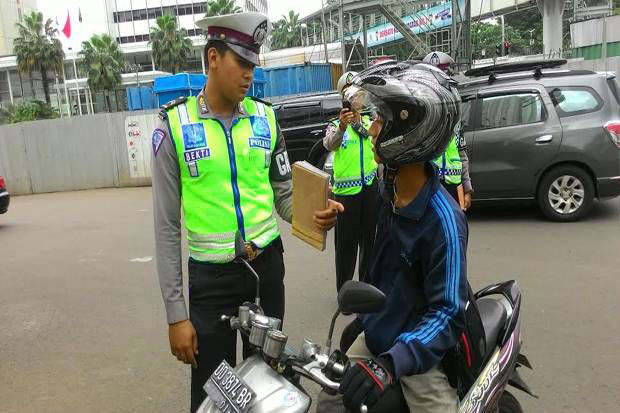 Enggan Ditilang, Pelanggar...