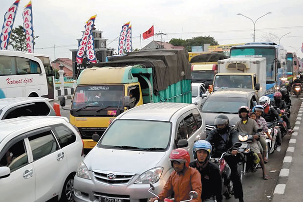 Jalur Pantura Macet...