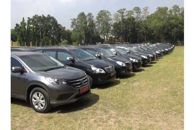Mobil Dinas Dikumpulkan...