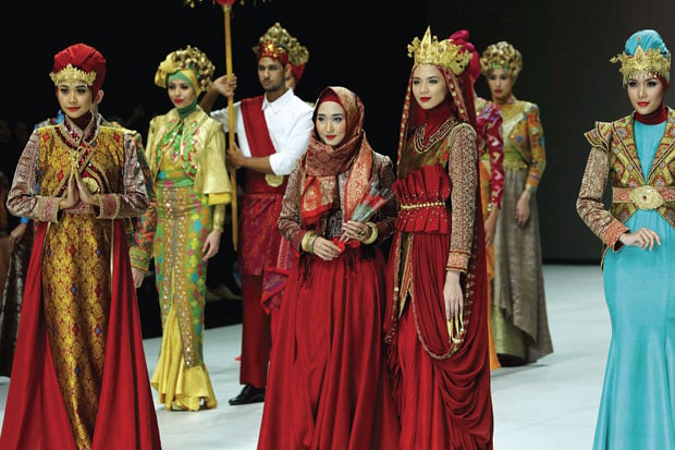 Busana Muslim dari 60...