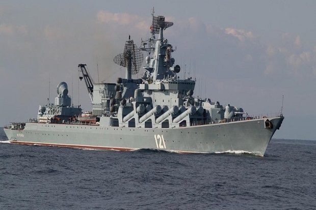 Kapal Perang Rusia Tembakkan...