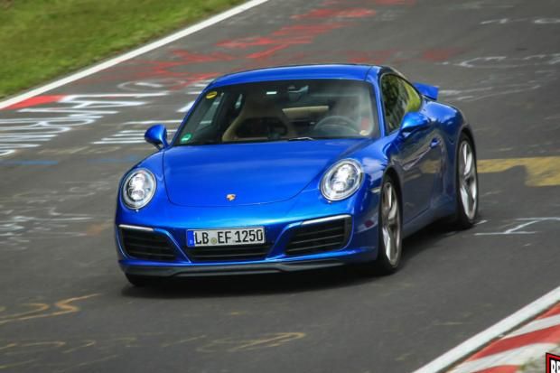 Porsche 911 Versi Carrera...