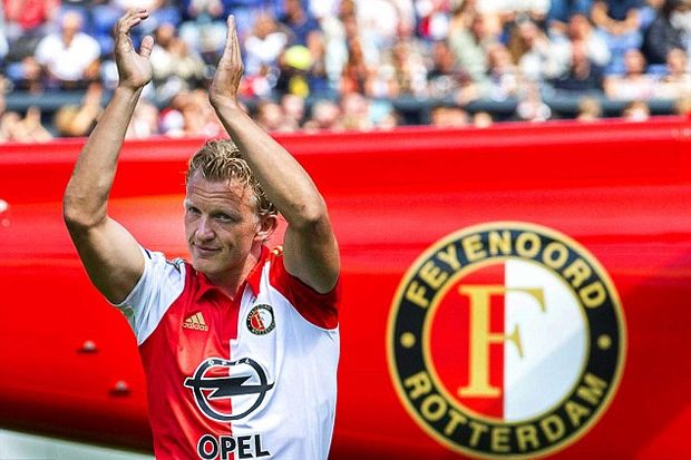 Van Persie Usir Kuyt...