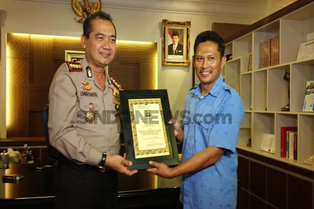 Sopir Taksi Pengantar...