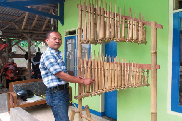Geliat Angklung Ciamis...