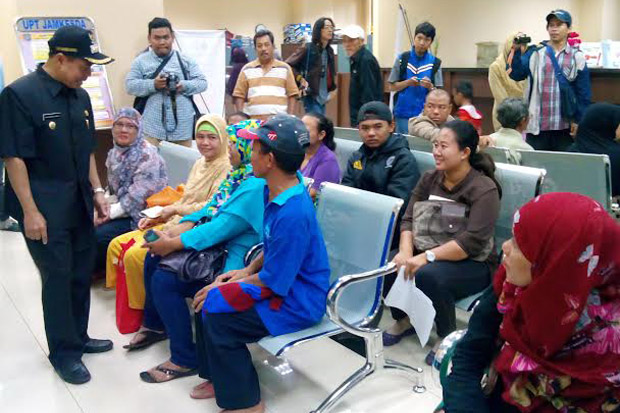 Hari Pertama Kerja,...
