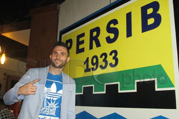 Kadung Cinta Persib,...