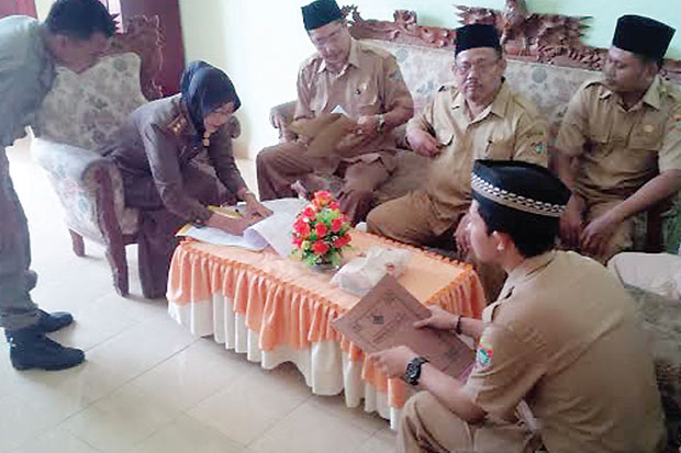 Hari Pertama Kerja,...