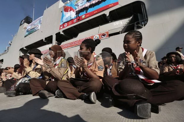 Jokowi Lepas 462 Kontingen...