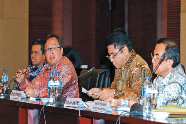 Bea Impor Barang Konsumsi...
