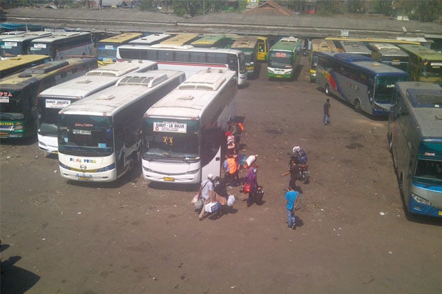 Jumlah Penumpang Bus...