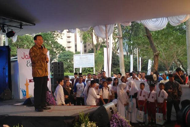 Ahok Kecewa Harga Buku...