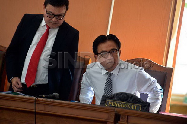 Dahlan Islan Menolak...