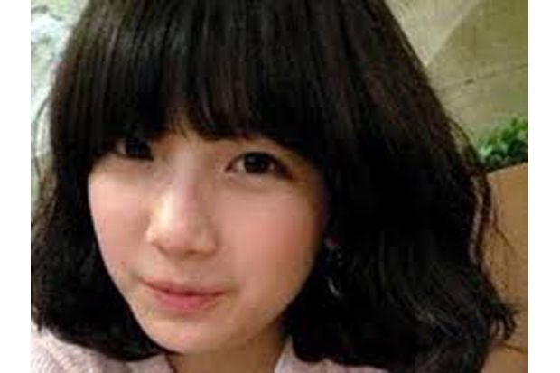 Suzy Pamer Gaya Rambut...